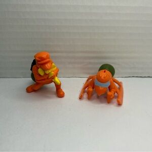 Vintage Hasbro Army Ants Toy Lot Of 2 Figures (Pre-Owned)